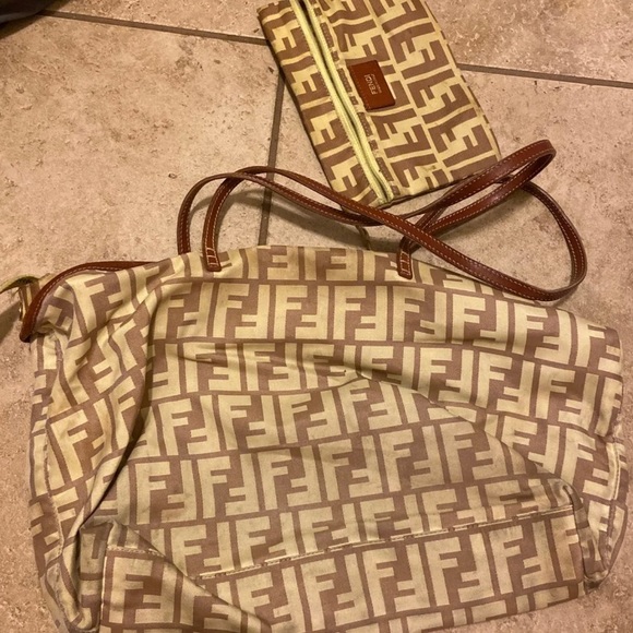 Fendi zucca logo monogram tote - Picture 2 of 4